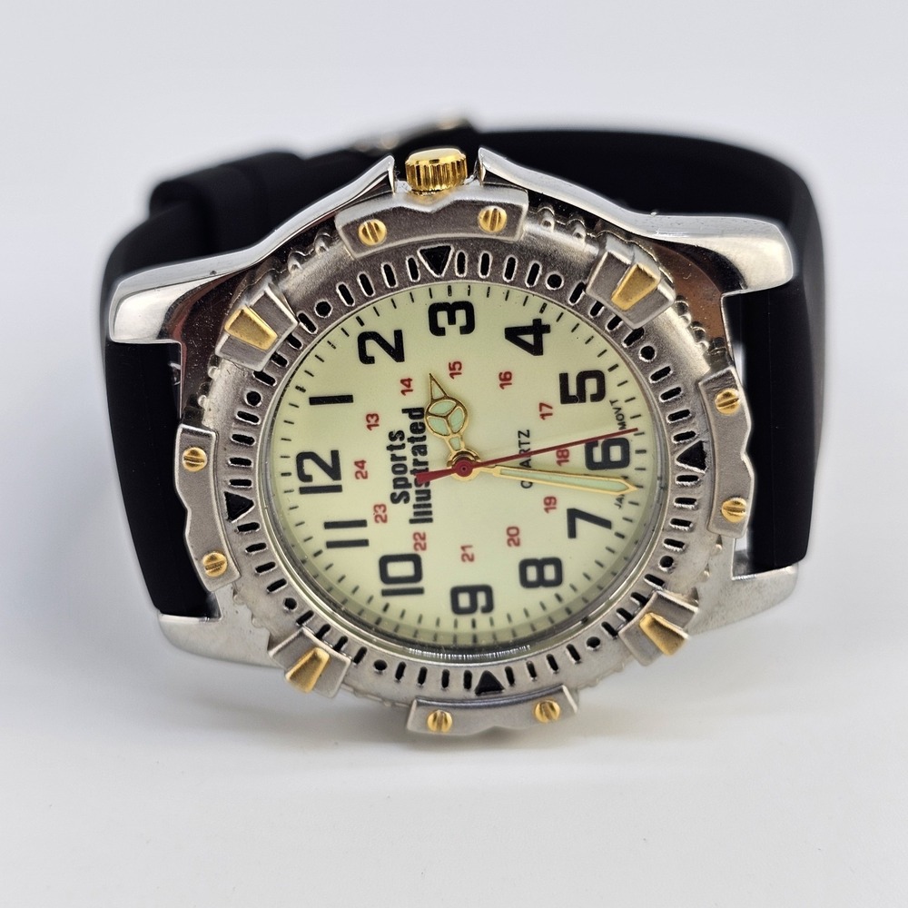 Sports Illustrated Men's Watch 38MM Yellow Dial NEW Black Plastic Bands Battery